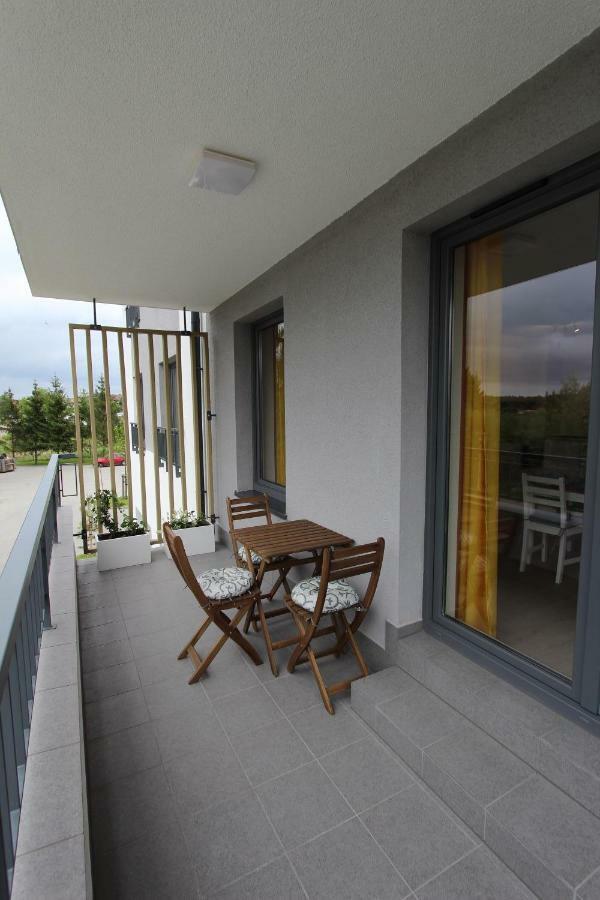 Apartament Sunset Apartment อุสตรอเนียมอร์สเกีย ภายนอก รูปภาพ